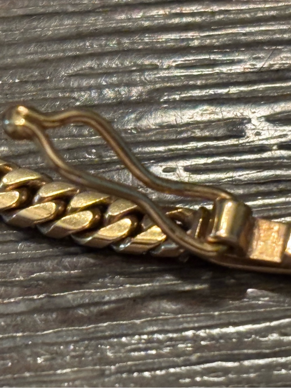 Gold chain - Picture 6 of 11